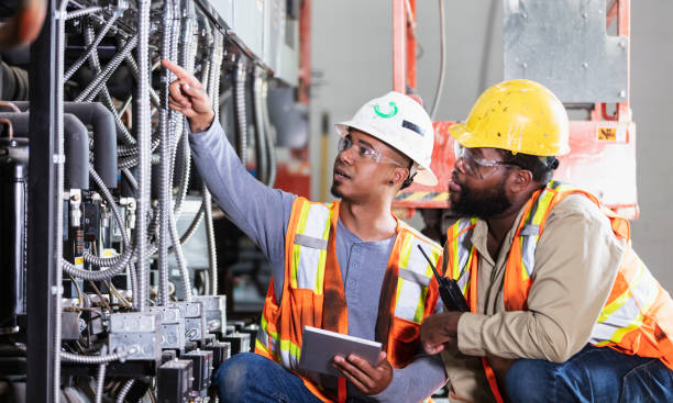 Best Licensed Electrician  in Val Verde Park, TX