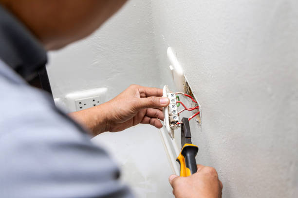  Val Verde Park, TX Electrician Pros